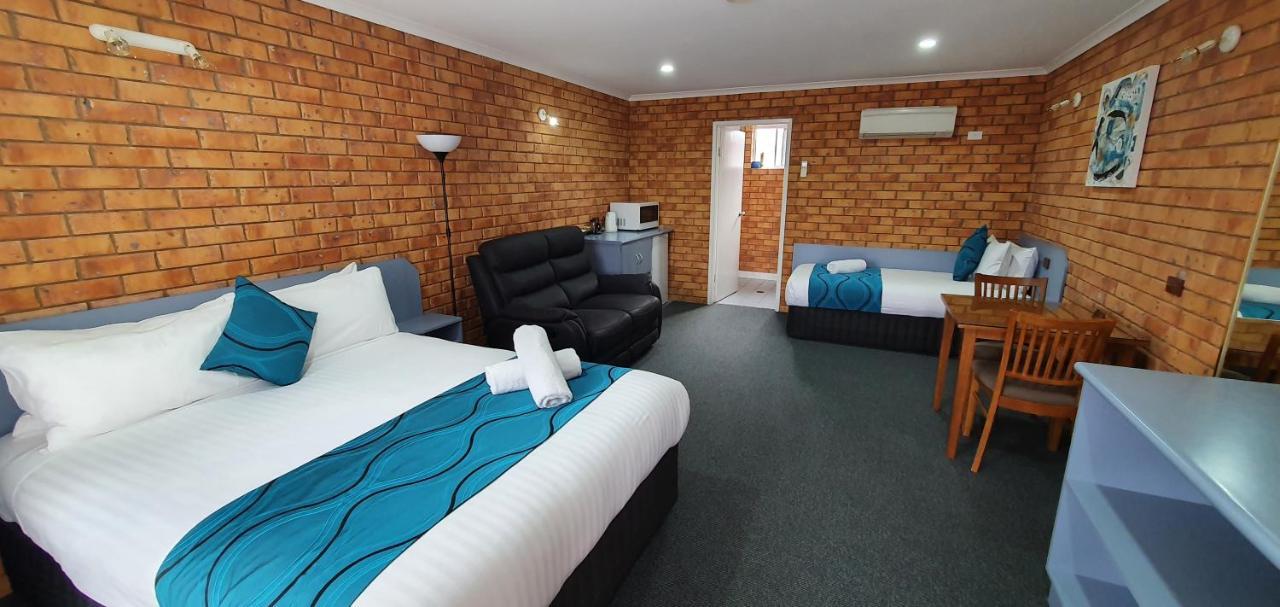 Centrepoint Motel Deniliquin Exterior photo